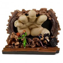 Little Nightmares Escaping Monster Baby Diorama ga...