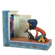 Coraline Kneeling Down Door figure set